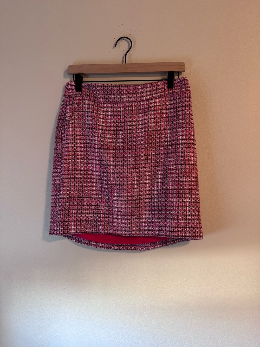 White House Black Market Classic Pink Tweed Mini Skirt